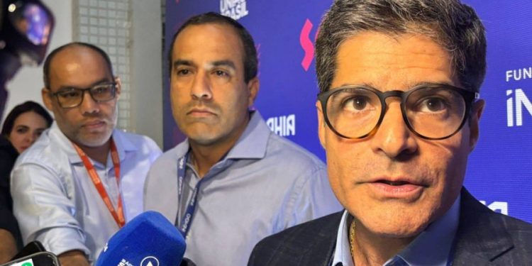 “Governador fica de papinho e o pobre está se humilhando”, diz ACM Neto sobre Jerônimo