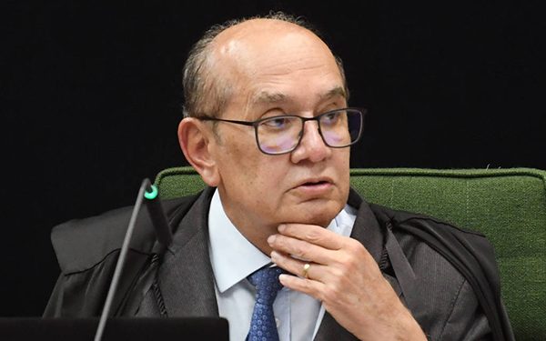Gilmar Mendes decide que só PGR pode pedir impeachment de ministros do STF