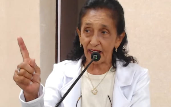 Vereadora da Bahia deseja Feliz Natal e manda críticos ‘para o fundo dos infernos’;