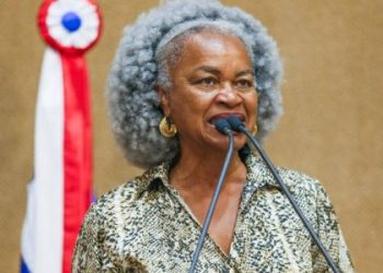 “Hoje é a Venezuela, amanhã pode ser o Brasil”, diz Olívia Santana sobre ataque dos EUA