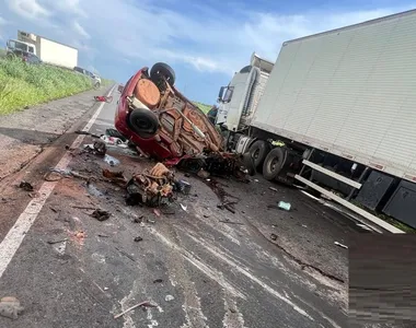 Acidente em estrada baiana deixa 5 mortos